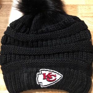 Faux Fur Pom knit cap KC Chiefs